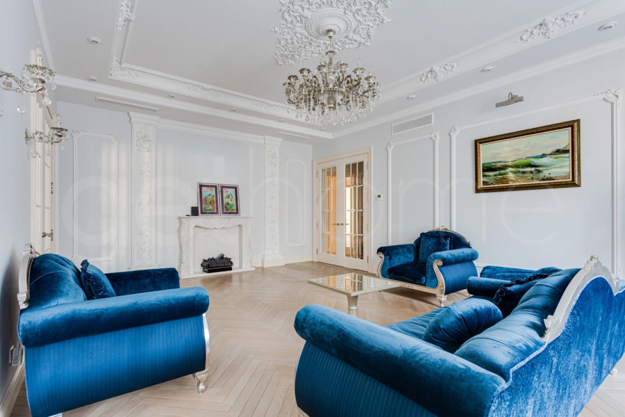 Продажа квартиры площадью 198.2 м² 3 этаж в Сеченовский переулок 7 по адресу Пречистенка, Сеченовский пер. 7